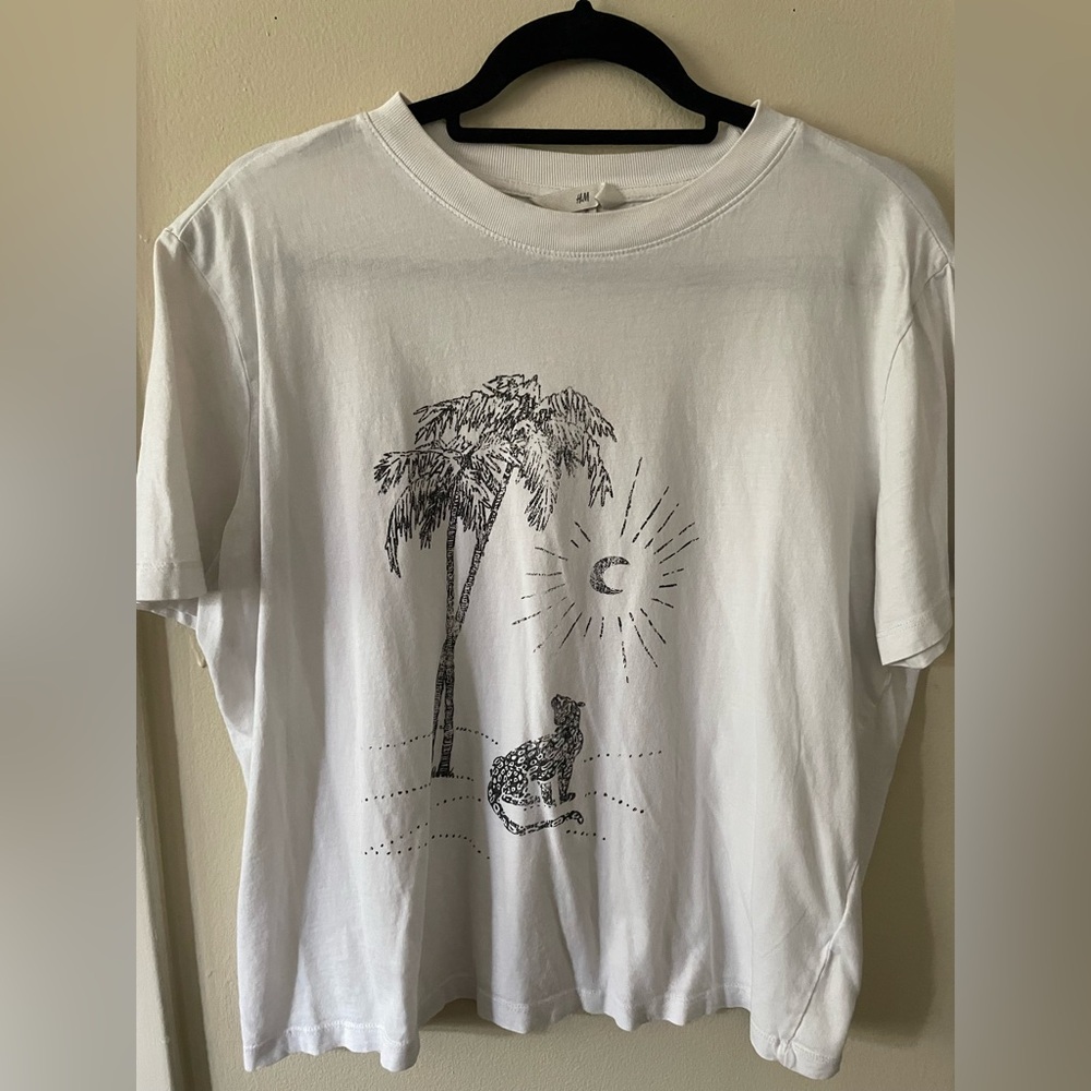 Boxy graphic tee
